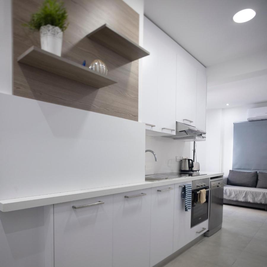 Lovely 2 Bed Apartment In Larnaca City Centre 외부 사진