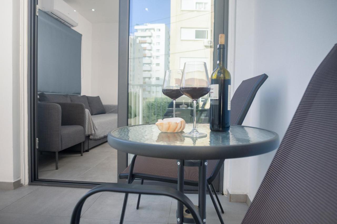 Lovely 2 Bed Apartment In Larnaca City Centre 외부 사진